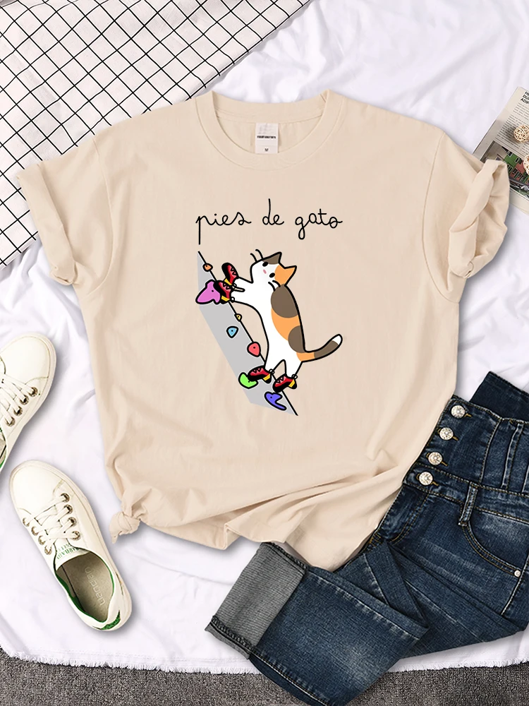 Cat Rock Climbing Cute Print T-Shirt Womens Kawaii Cartoon Graphic Tops Females Korean Fashion Oversize Harajuku Girls Tshirts