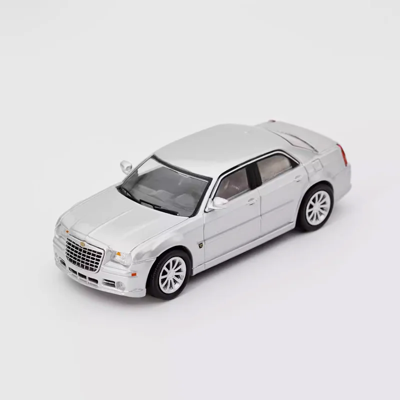 

Масштабная модель автомобиля DCT Diecast 1:64 Chrysler 300C из сплава, имитация, для взрослых и детей, коллекционная, декоративная, подарок, для демонстрации ﻿