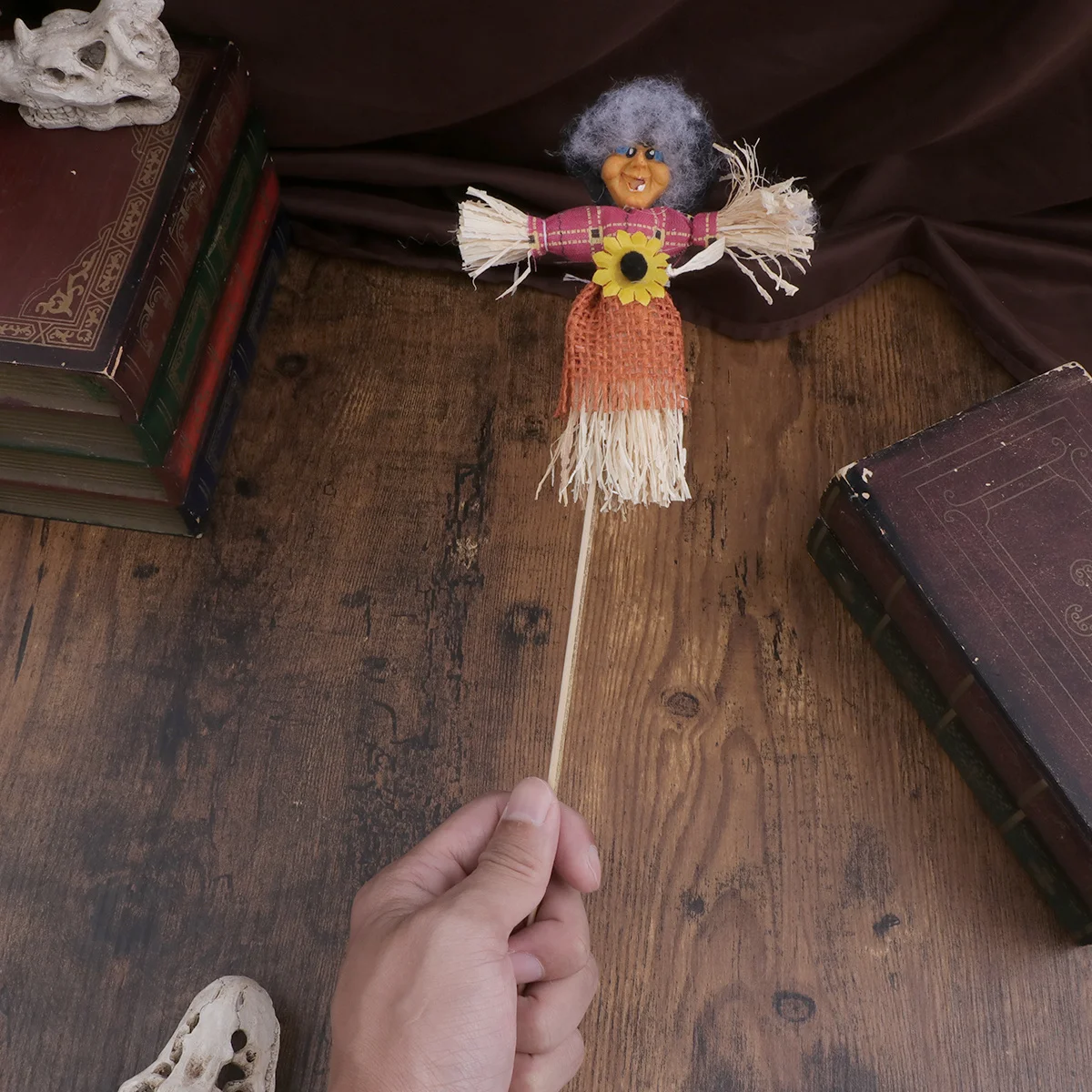 

4Pcs Scarecrow Wizard Halloween Ornaments Exquisite Lightweight Durable Straw Decoration Haunted House Party Supplies