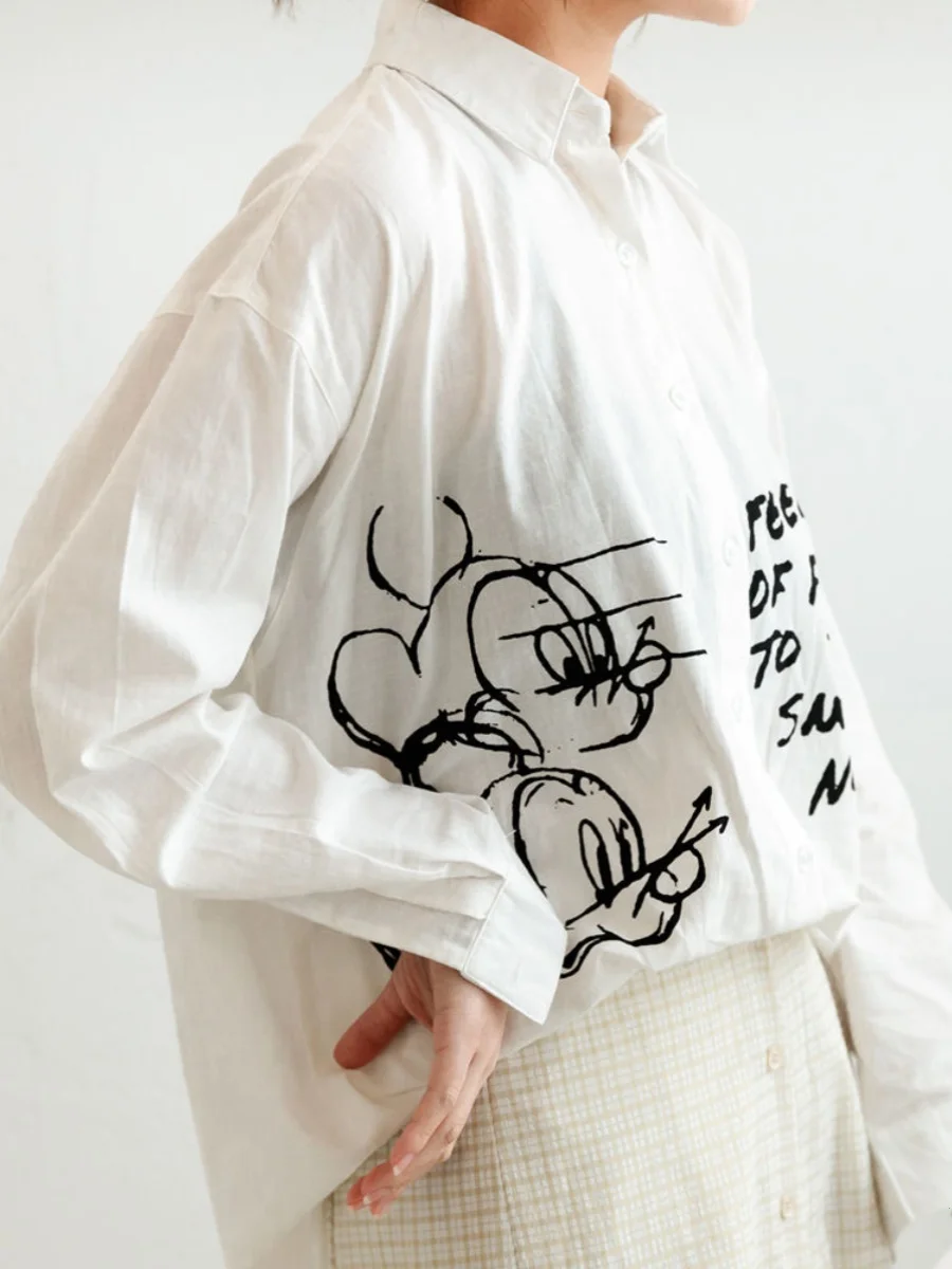 نسخة طويلة فضفاضة بيضاء irt كبيرة الحجم للنساء Faion الكورية Sle زر التفاصيل مادة البوليستر طول عادي Sve