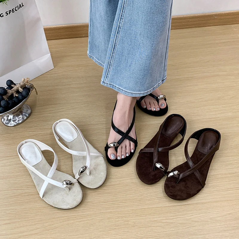 Silver Thong Sandals Women's Outdoor Summer 2026 New Style Skirt Chunky Heel Cover Toe Elegant Slippers Anti-Slip Fashionable