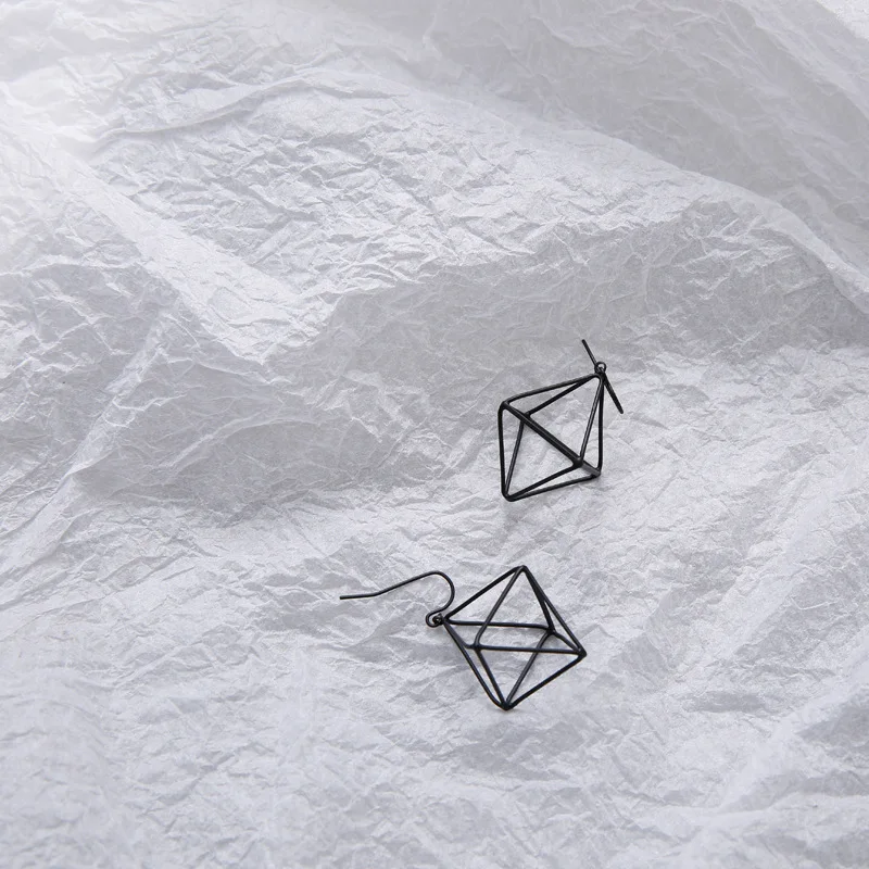 Europe and America Minimalist Punk Earrings Set for Women Geometric 3D Triangles Hollow Polygon Earrings Brincos Party Jewelry