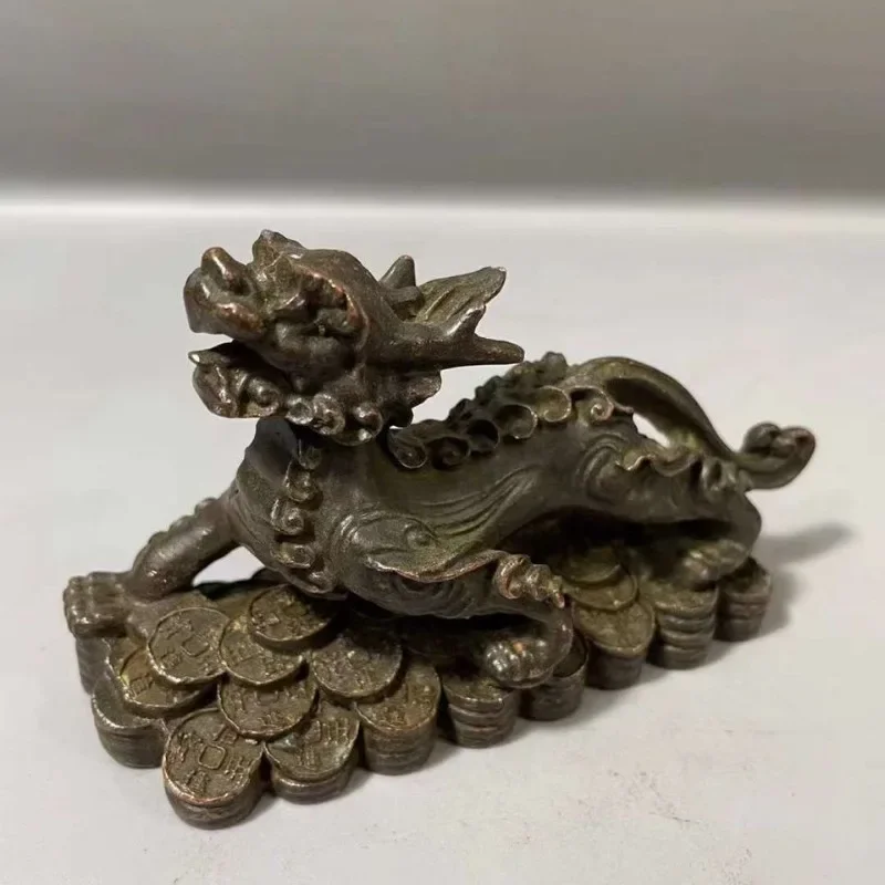 

Антикварная медная статуя Lucky Beast Pixiu на монетах, украшение для рабочего стола, фигурка фэн-шуй, украшение для дома, аксессуары для рукоделия