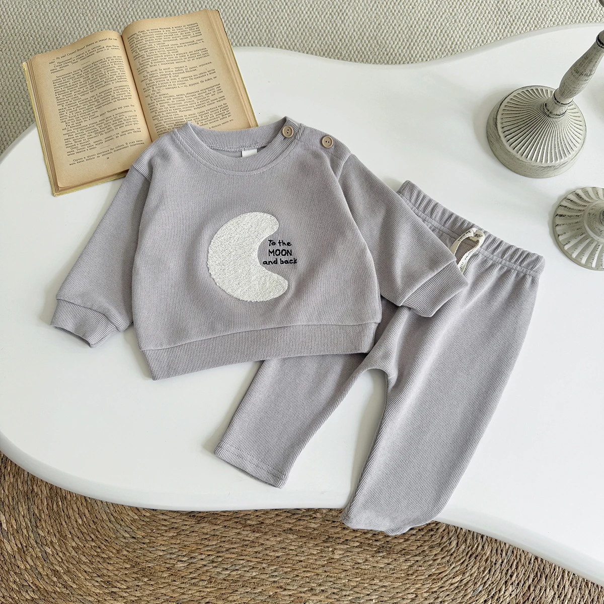 

2 Pce/set Autumn New Cartoon Casual Childrens Set Baby Clothes Moon Towel Embroidery Long Sleeved+Striped Long Pants 0-3Y Suit