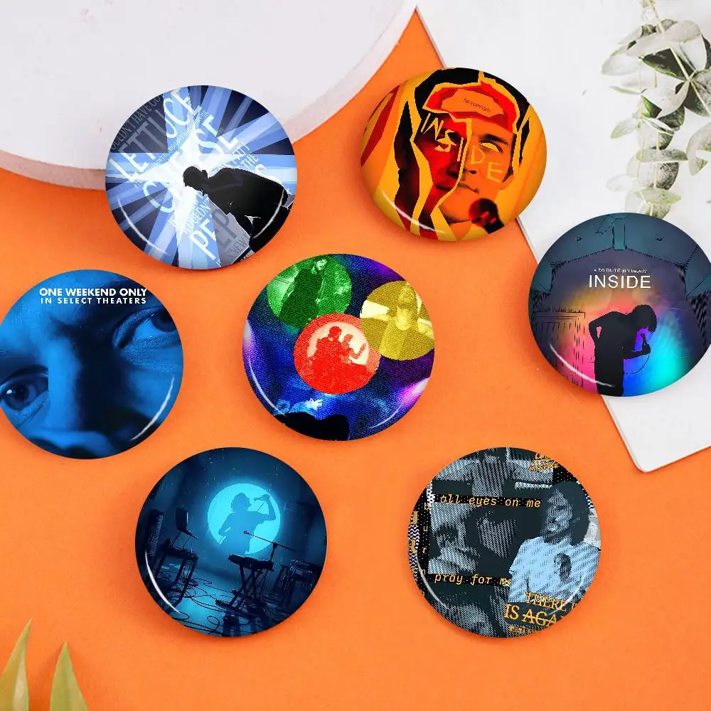 Bo Burnham interior comedia Musical Anime botón Pin broche hecho a mano para ropa insignia de dibujos animados mochila decoración joyería