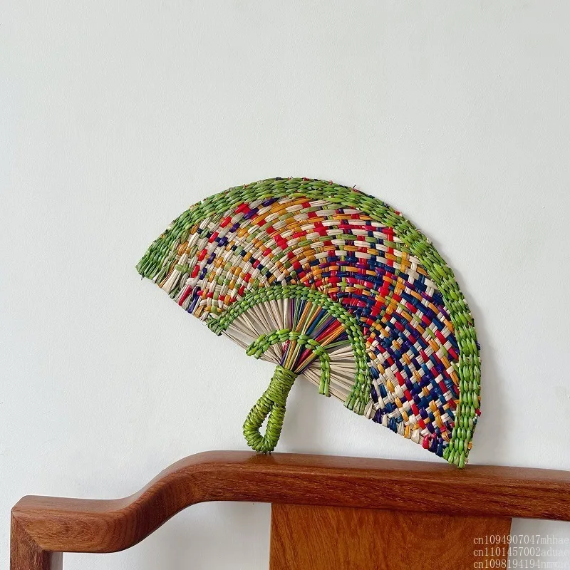 

Woven fan Seagrass woven fan Daily ins style African element wall decoration Homestay ornament Handmade fan