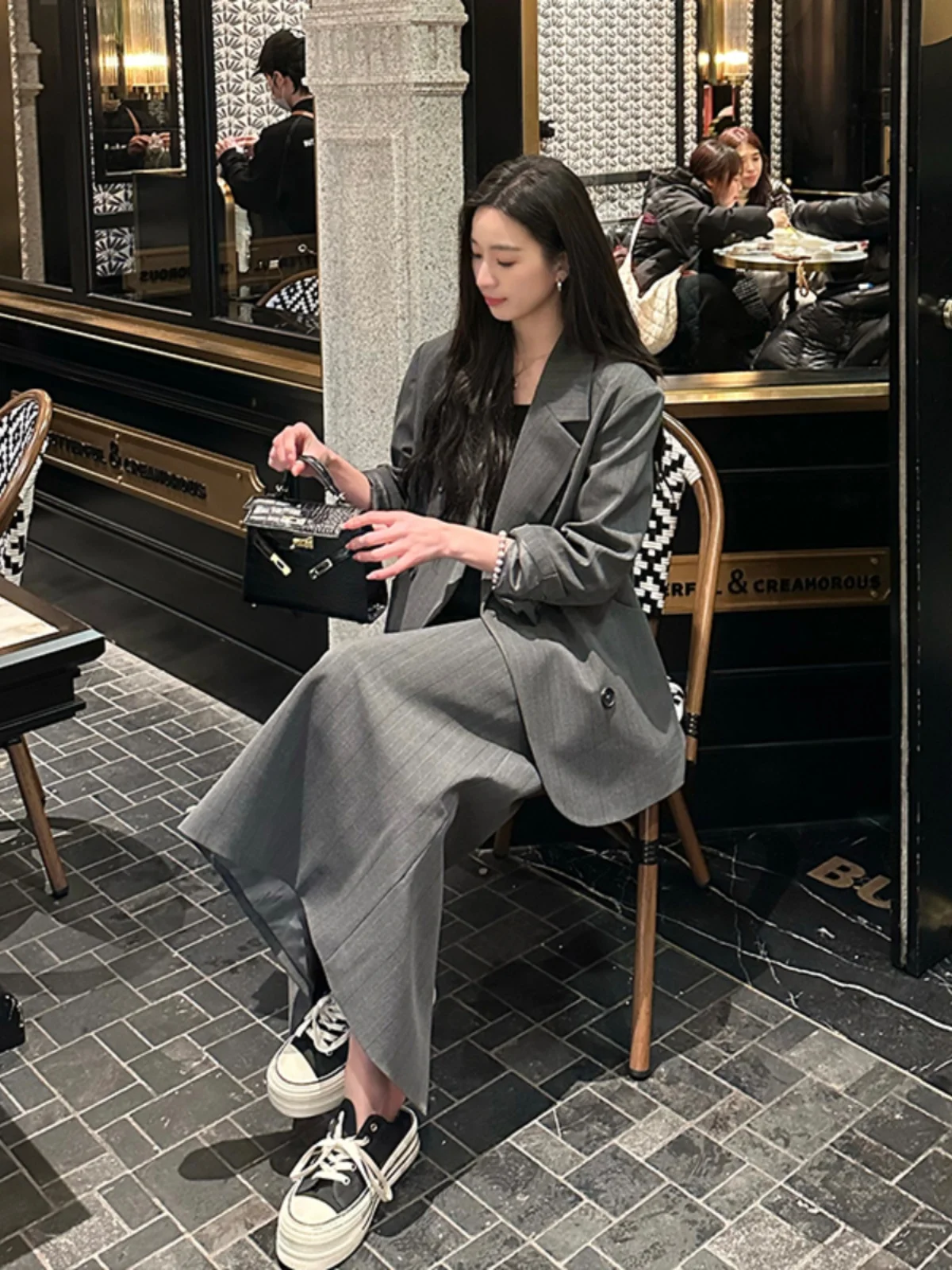 

Женский повседневный костюм-двойка Ele: свободная юбка и модный топ с длинным рукавом на пуговицах, весна, полиэстер