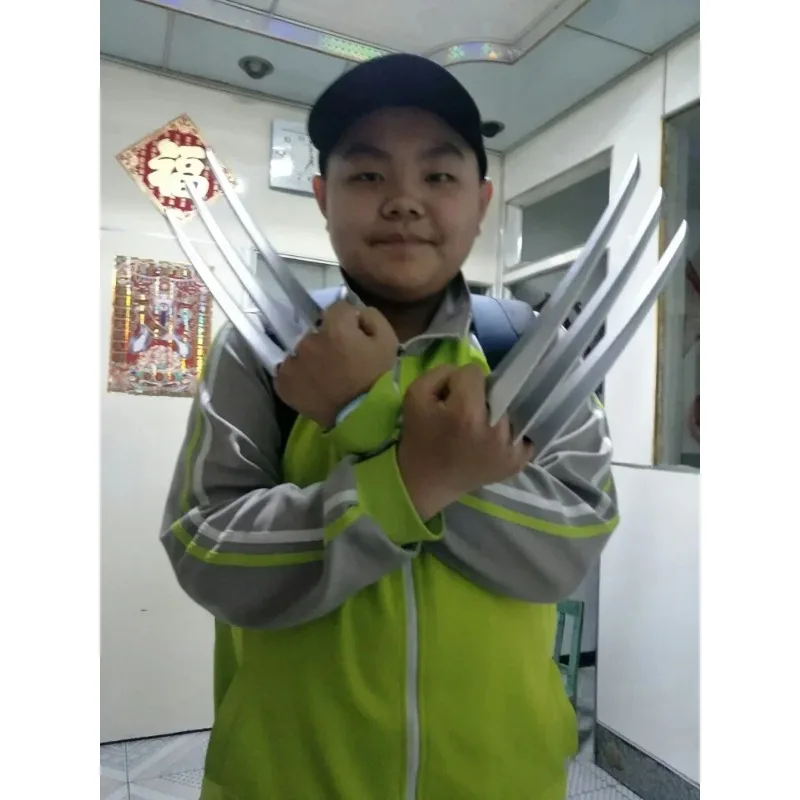 2 unids/lote Cosplay 26cm simulación X MAN Wolverine garras x-men armas disfraz vestido de lujo fiesta Anime accesorios para espectáculo en escenario regalo para niños