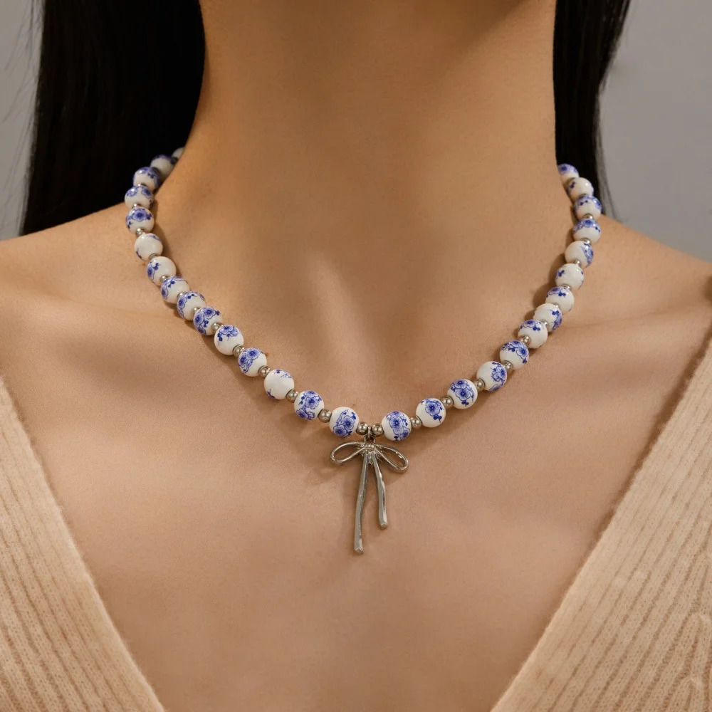 

Cute Aesthetic Bowknot Pendant Necklace for Women Blue and White Porcelain Pearl Beaded Rope Chain Choker Necklaces Accessories