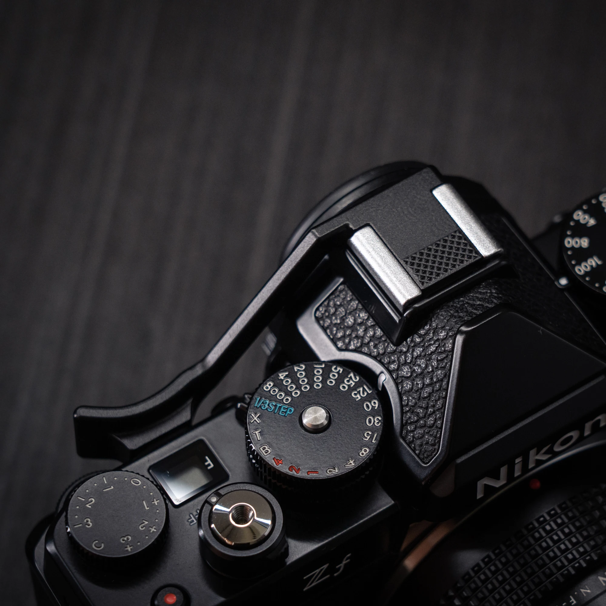 Aluminium-Metall-Handgriff mit Daumenaufnahme für Nikon ZF Kamera – Detail 7