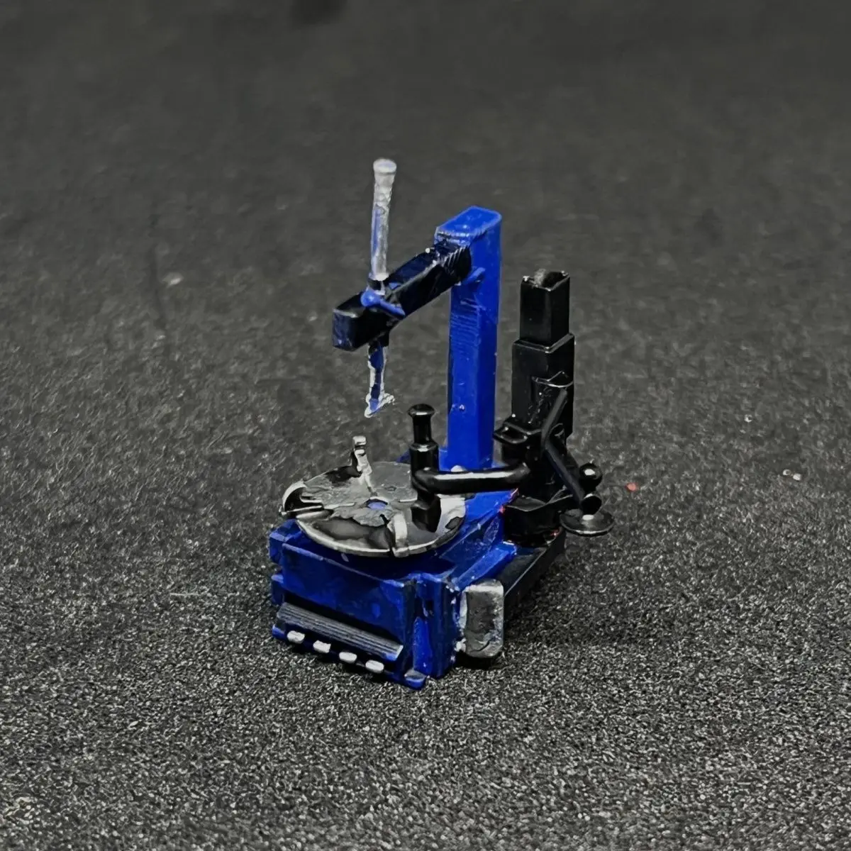 1/64 Tire Remover Wheel Balancer Alignment Machine Display Piece Model Car Repair Shop Diorama Scraper