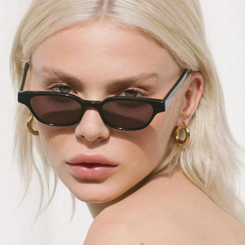 Populaire Mode Merk Zonnebril Vrouwen Kleine Maat Cat Eye Zonnebril Voor Mannen Retro Trending Zwarte Thee Brillen Uv400