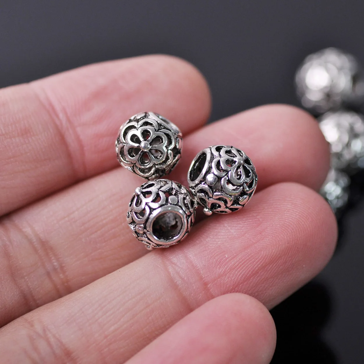 10pcs 10mm~12mm Round Hollow Charms Tibetan Silver Color Loose Big Hole Beads For Jewelry Making DIY European Charm Bracelet