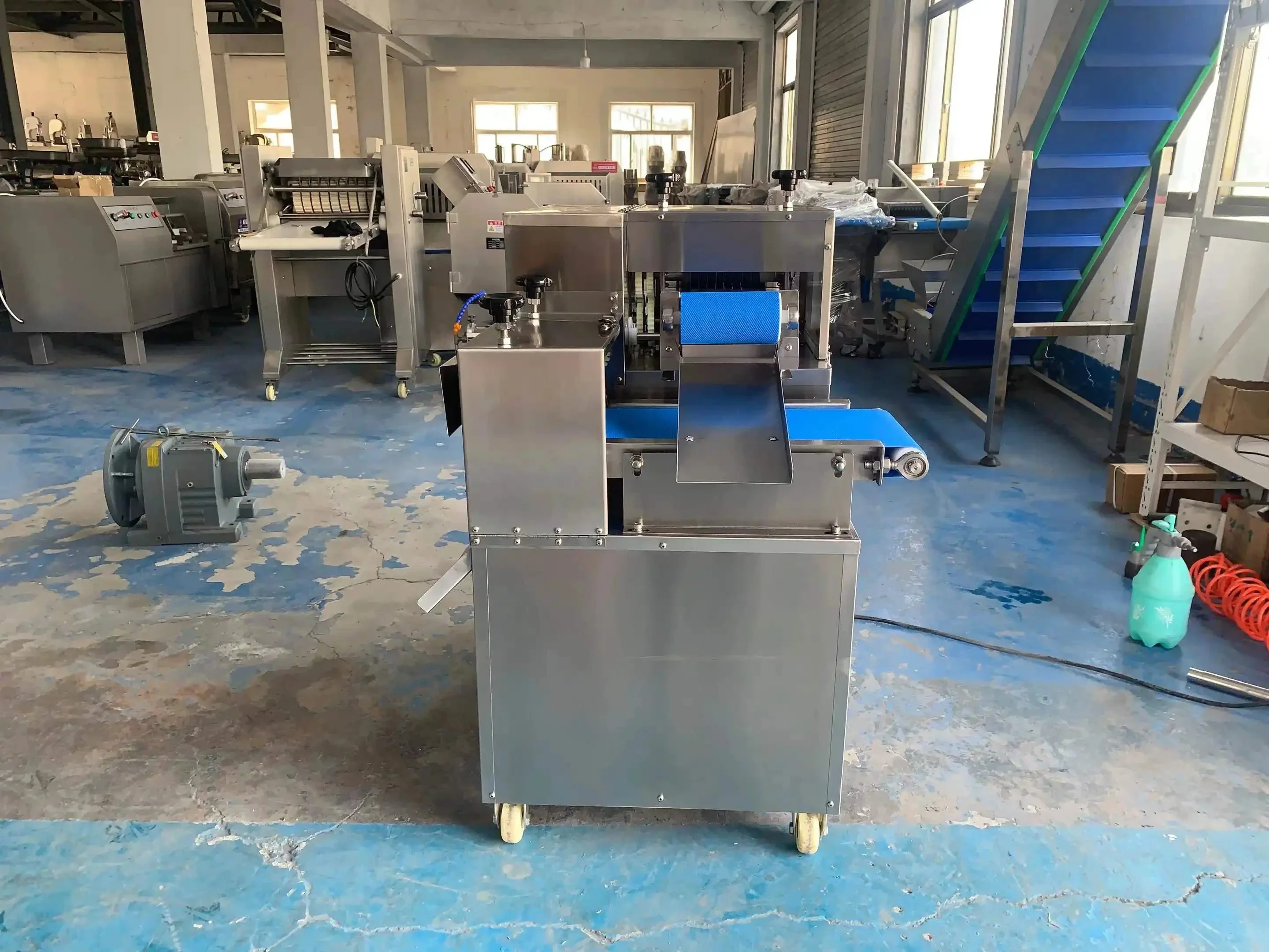 Hot Selling Commerciële Kip Rundvlees Cube Dicer Machine Vers Vlees Snijmachine Snijmachine
