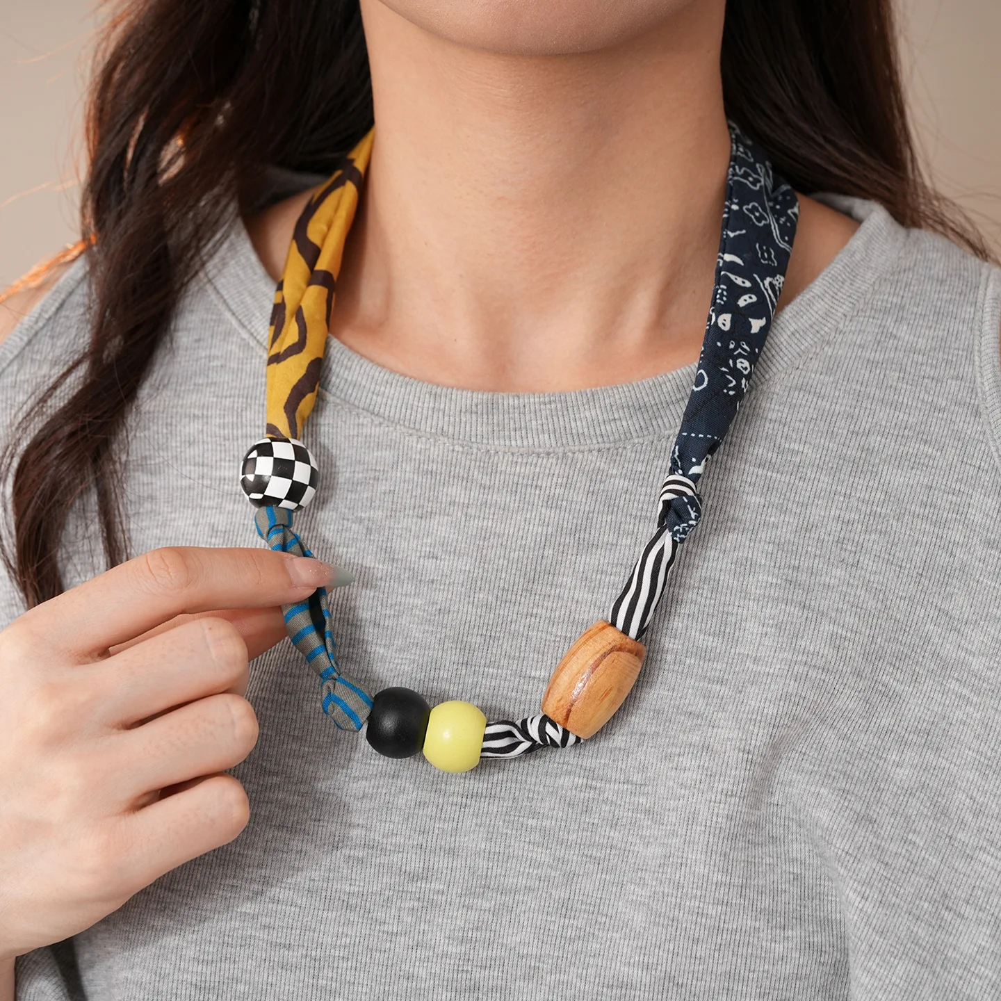 Color-block Printed Cloth Heart Pendant Necklaces for Women Vintage Geometric Acrylic Beads Choker Necklace Trendy Jewelry K1