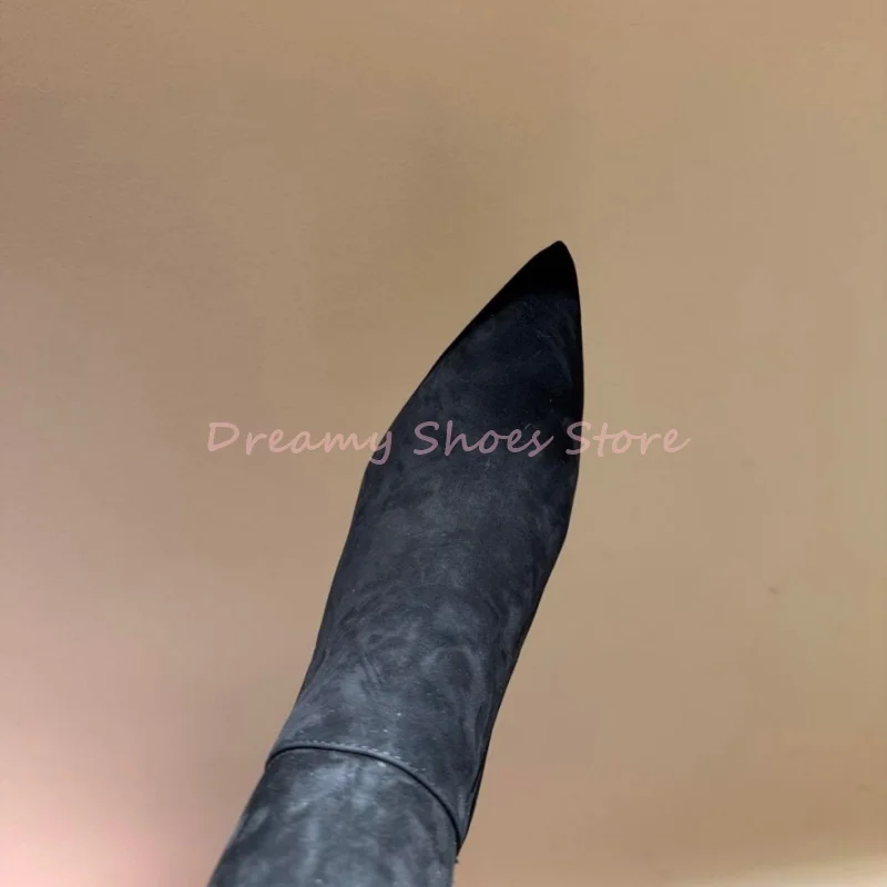 أسود الجلد المدبوغ كعب معدني حذاء برقبة للركبة النساء الجلود السيف تصميم أشار تو خنجر الأحذية موضة فاخرة حفلة موسيقية سيدة حذاء
