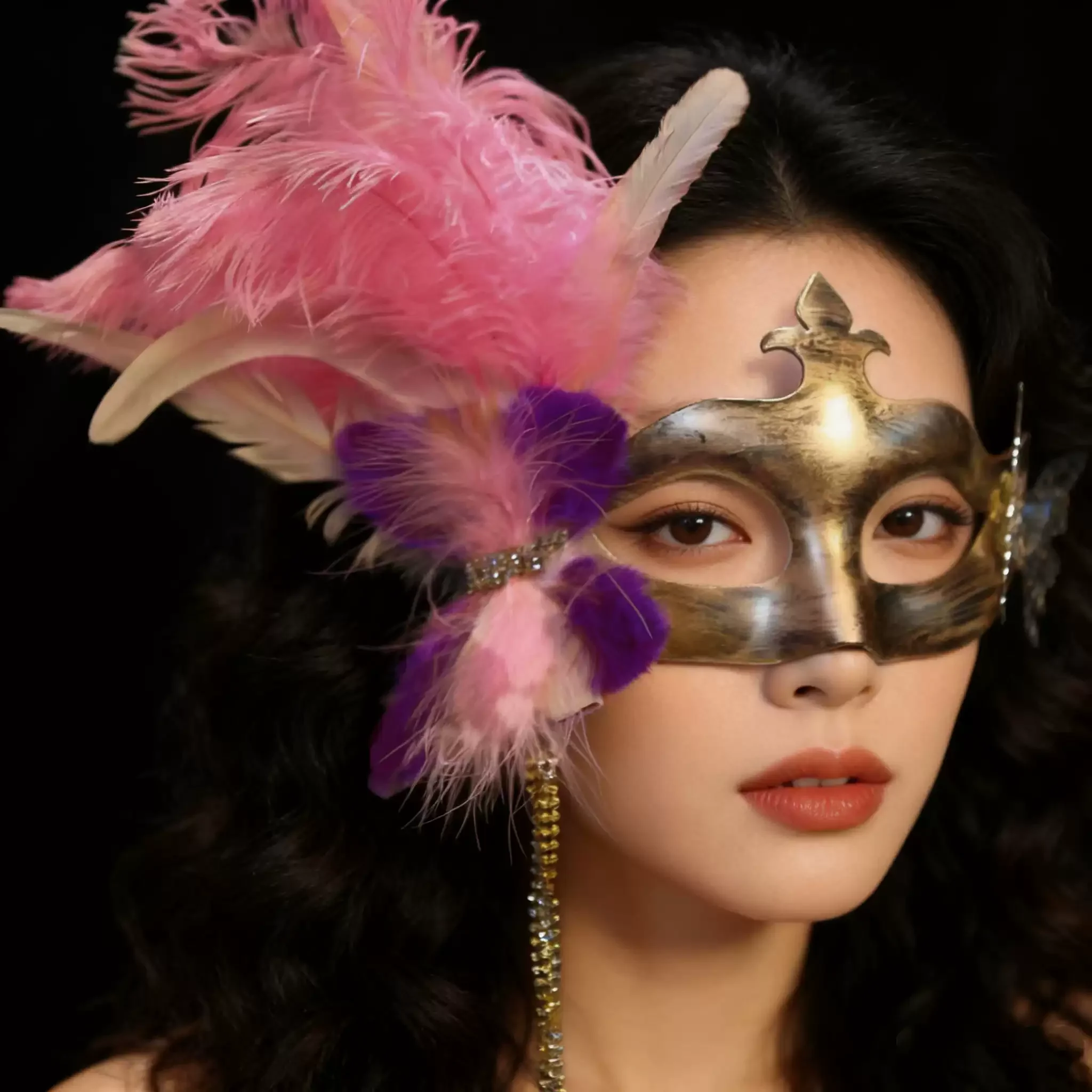 

Gorgeous Feather Half Face Mask Ball Banquet Party Sexy Antique Blindfold Live Props Mesh Veil