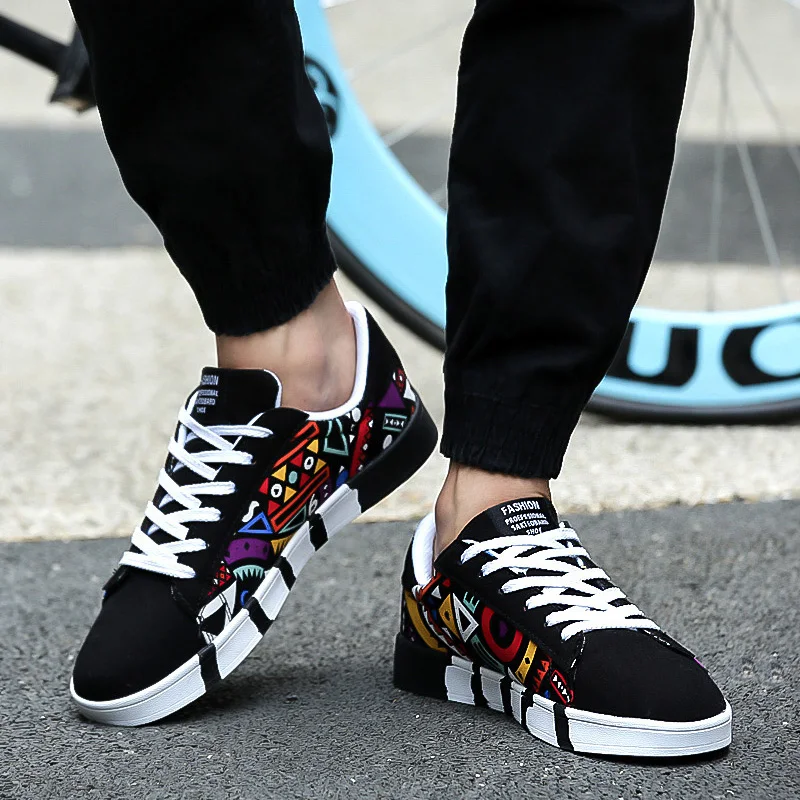 New Men Sneakers Casual Shoes Men Lovers Printing Fashion Flat Tenis Canvas Shoes Masculino Vulcanized Shoes Zapatos De Hombre