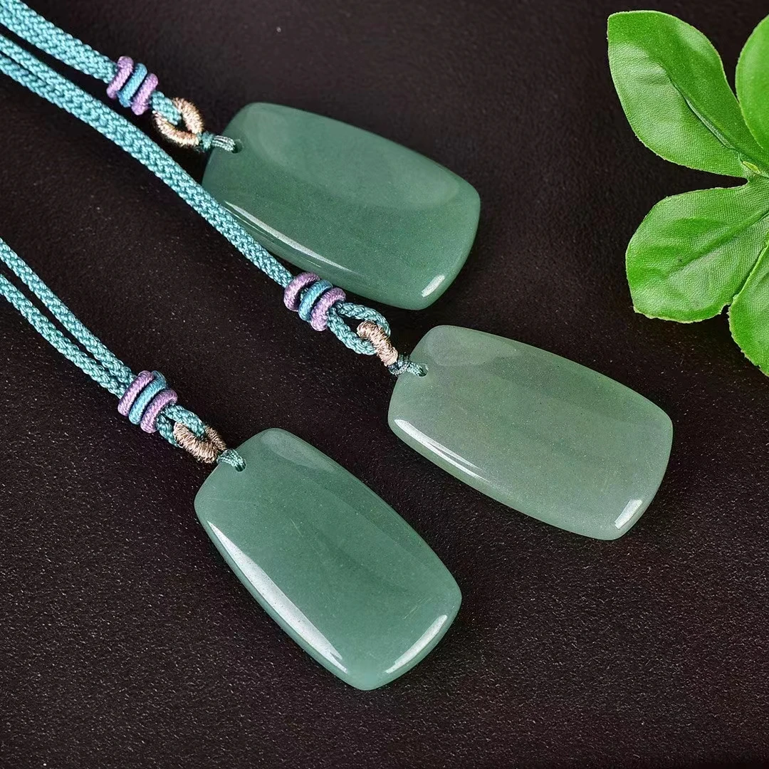 Aventurine Jade Pendant Natural Green Stone Gemstone Necklace Pendants Men Womens Simple Retro Mascot Charms Amulet Jewelry