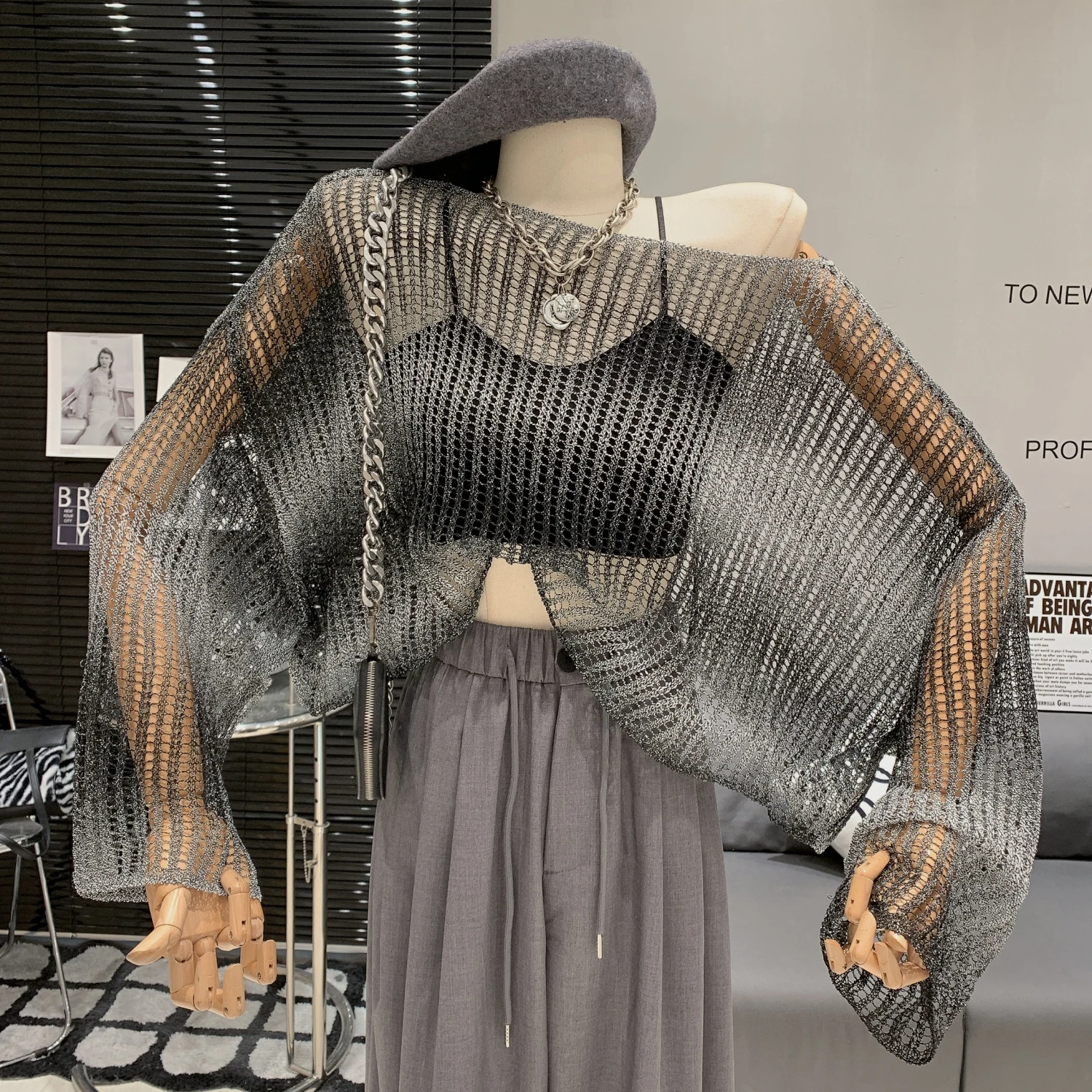 Lazy style hollow out knitted sweater for women in spring and summer 2024, with a gradient design sense. loose and sexy top