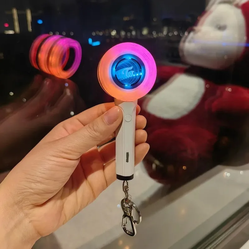 Nuevo Kpop Mini VER 3 luces llaveros colgante belleza Fans regalos