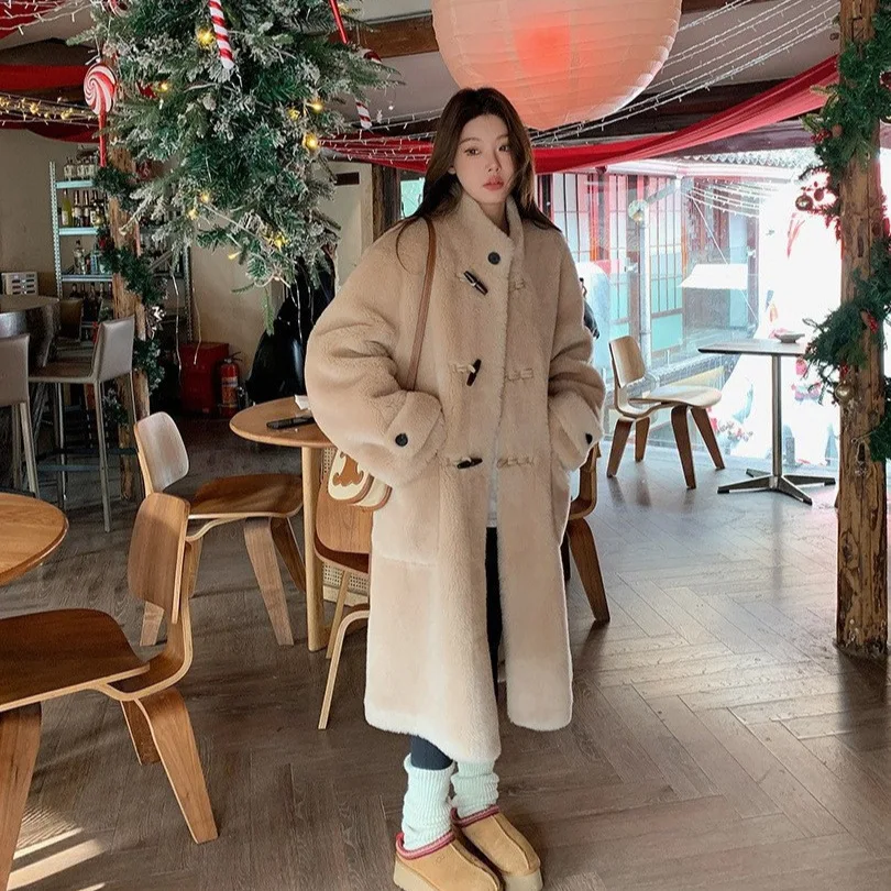 

Длинное короткое шерстяное пальто в корейском стиле, женское зимнее новое свободное пальто с роговой пуговицей и воротником-стойкой, меховое интегрированное теплое большое пальто