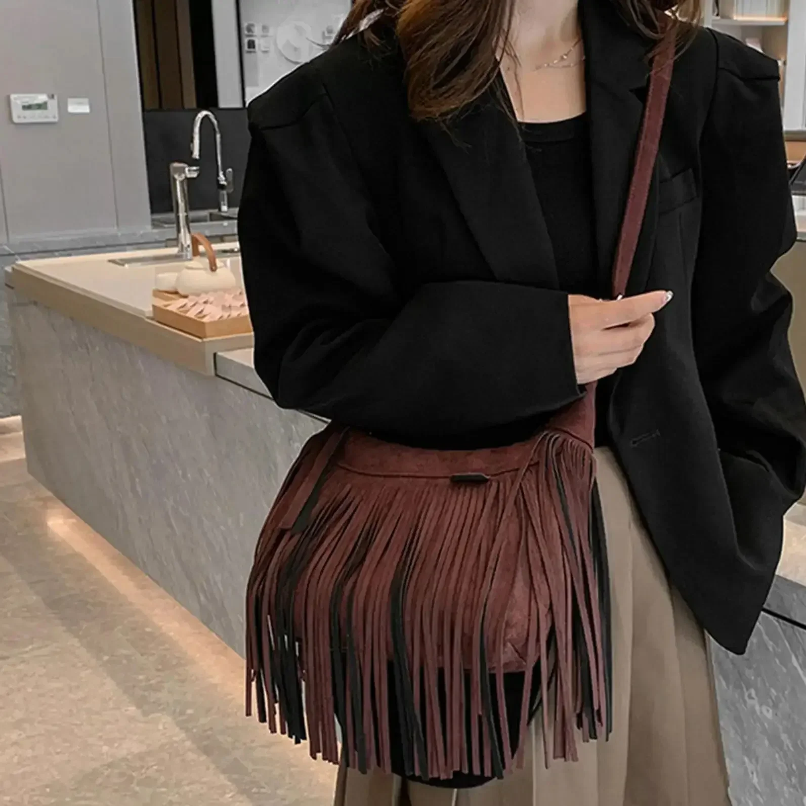 New Large Retro Fringed Handbag Totes Bag  PU Messenger Bag Zipper Soft Ethnic Style Women’s Fringed Leather Shoulder Bag