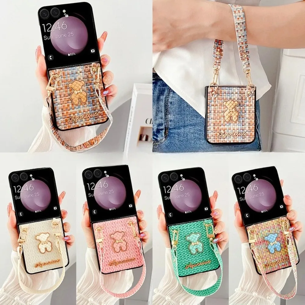 

Creative Folding Screen Woven Pattern Teddy Bear Wrist Strap Protect Phone Case for Samsung Galaxy Z Flip 7 6 5 4 3 Back Cover