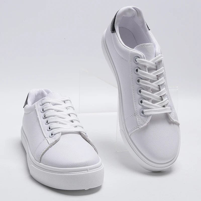أحذية نسائية مفلكنة من جلد البولي يوريثان أحذية بيضاء موضة جديدة أحذية منصة بلون سادة حذاء كاجوال أحذية رياضية كلاسيكية للنساء Zapatos