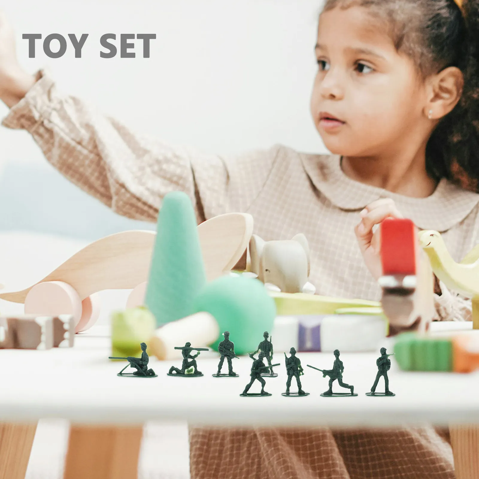 

100Pcs Miniature Soldier Figures Sturdy Plastic Indoor Outdoor Mini Soldier Models for Landscape Decoration and School Project