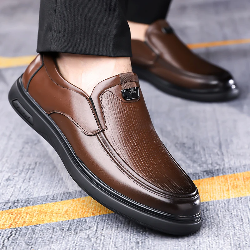 Men Genuine Leather Shoes Durable for Long-Time Wear