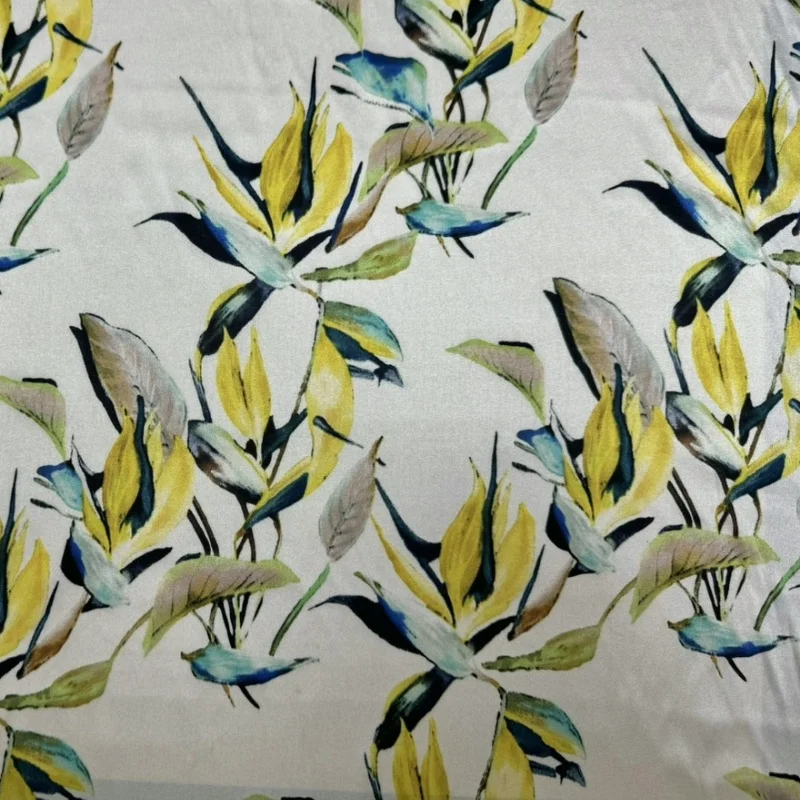 

1 метр, 95% шелк шелковицы, 5% спандекс, 22 momme Charmeuse, шелковая ткань белого цвета с желтым цветочным принтом, 108 см, ширина 42,5 дюйма по дворам JX143