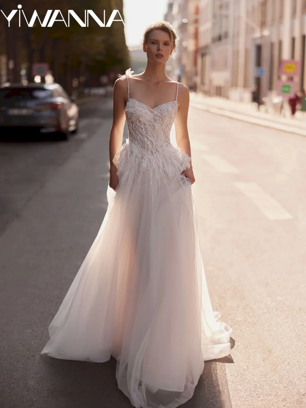 Handmade 3D Floral Long Wedding Dress Shimmering Beaded Thin Straps Bridal Gown Customized A-line Tulle Dresses For Bride