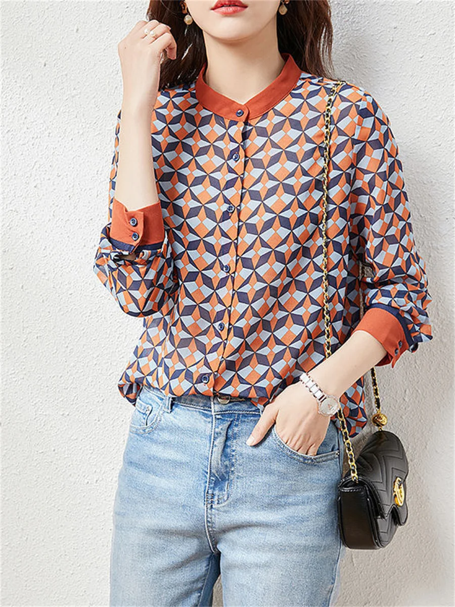 여성 캐주얼 체크 블라우스 이미지