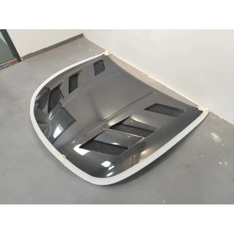 

Upgraded OEM Carbon Fiber Hood 3K Vented Design