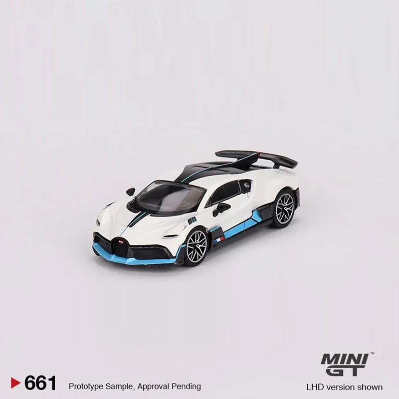 

MINI GT 1:64 Model Car Divo Alloy Die-Cast Sport Vehicle #661 White