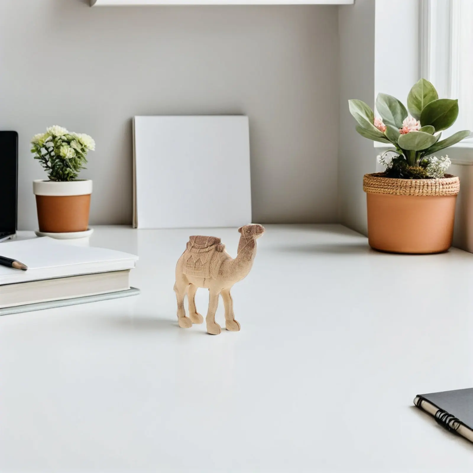 

Набор из 2 деревянных фигурок животных в уникальном ближневосточном стиле: верблюды для домашнего декора, раскрашивания и подарков