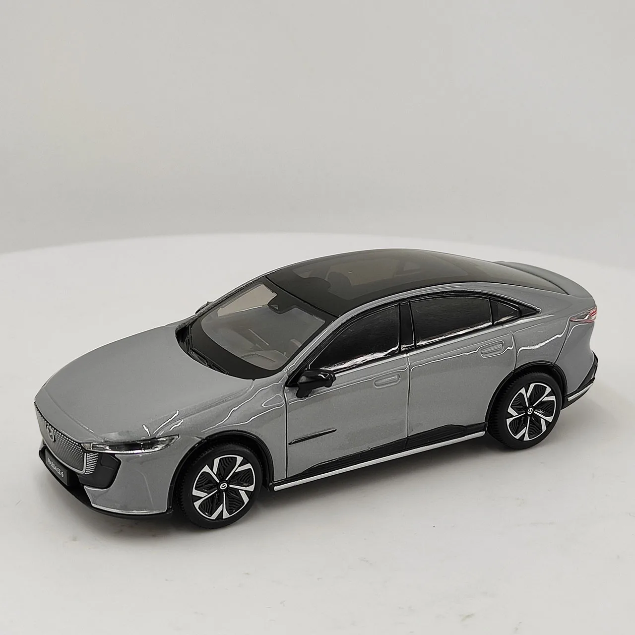 Changan MAZDA 1:43 Scale Mazda EZ-6 Alloy Car Model