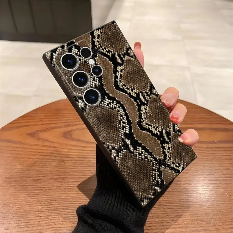 Модный чехол из змеиной кожи для Samsung Galaxy S24 Plus S23 FE S25 Ultra S20 S25+ S9 S21 S22 S24+ Мягкая задняя крышка для телефона