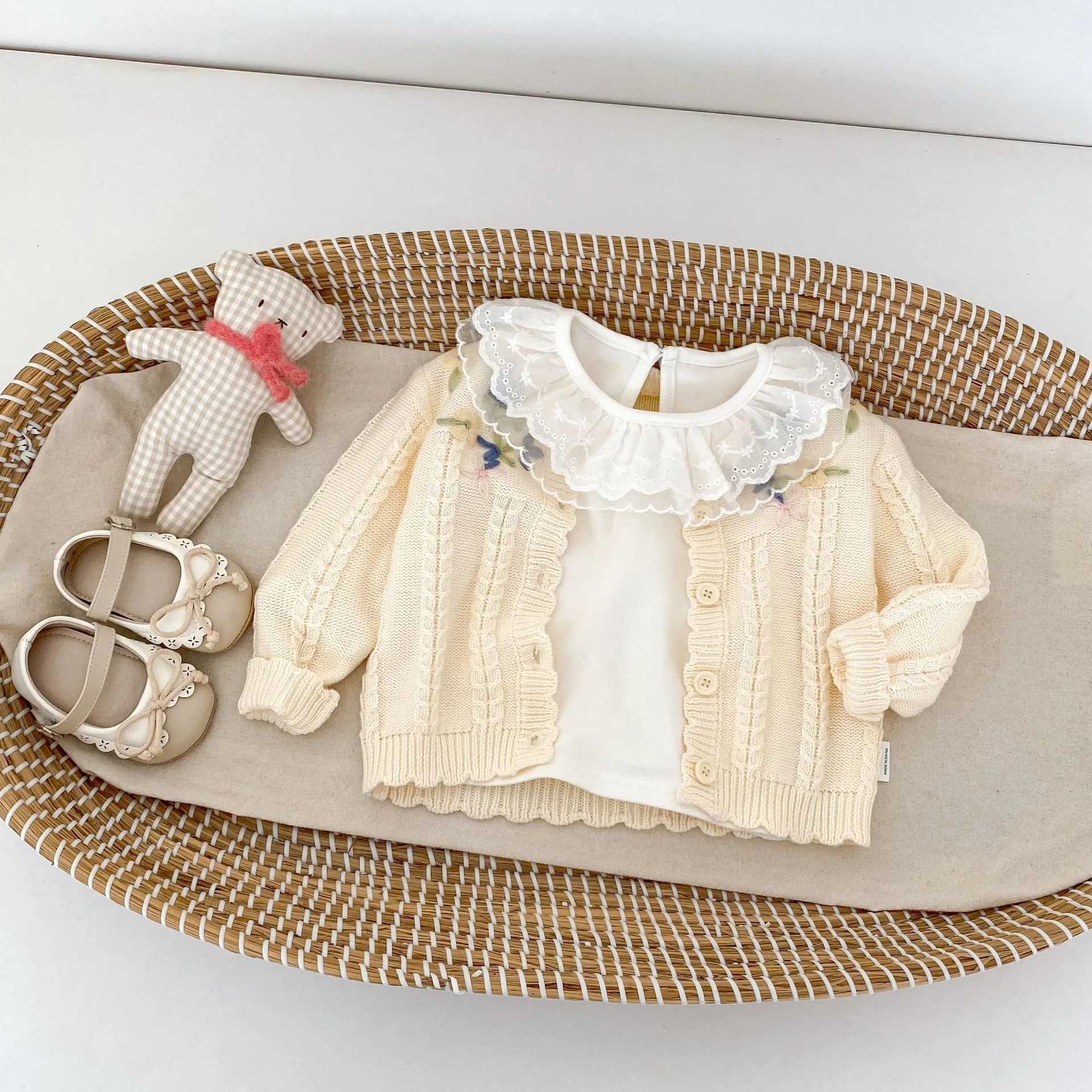 Baby Vertical Bar Fried Dough Twists Knitted Coat Hand Embroidered Floral Lace Collar Single Breasted Sweater Cardigan