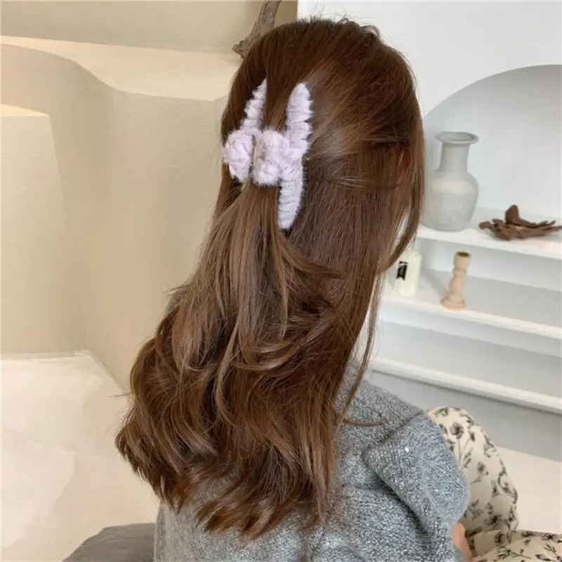 Winter Plush Hair Claw Elegant Acrylic Hairpins Faux Fur Hair Clip Barrette Crab Headwear For Women Girls Hair Accessories