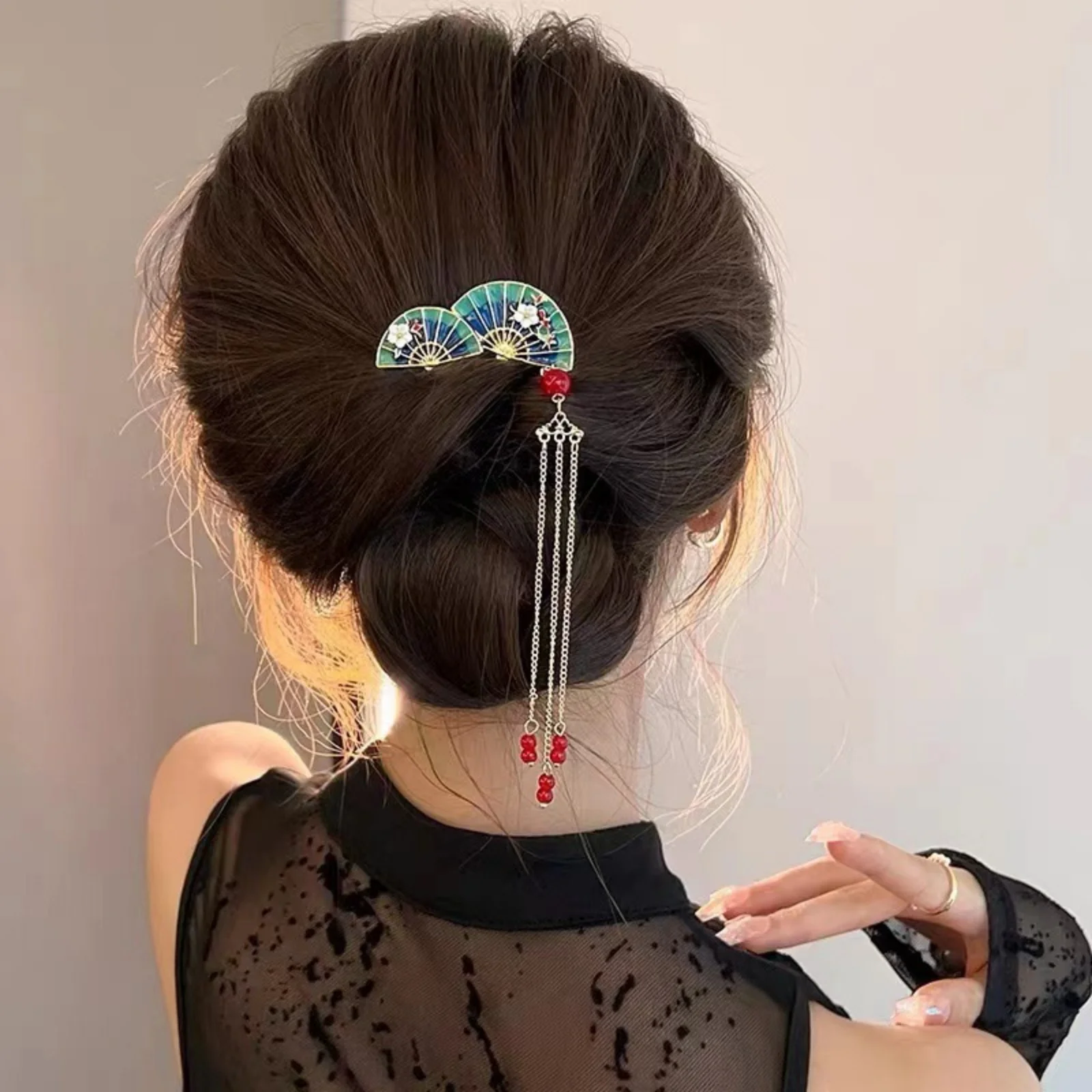 1 x fächerförmige Haarspange im chinesischen Stil mit Quaste, Retro-Emaille-Haarschmuck für Frauen, elegante Haarnadel für traditionelle Anlässe