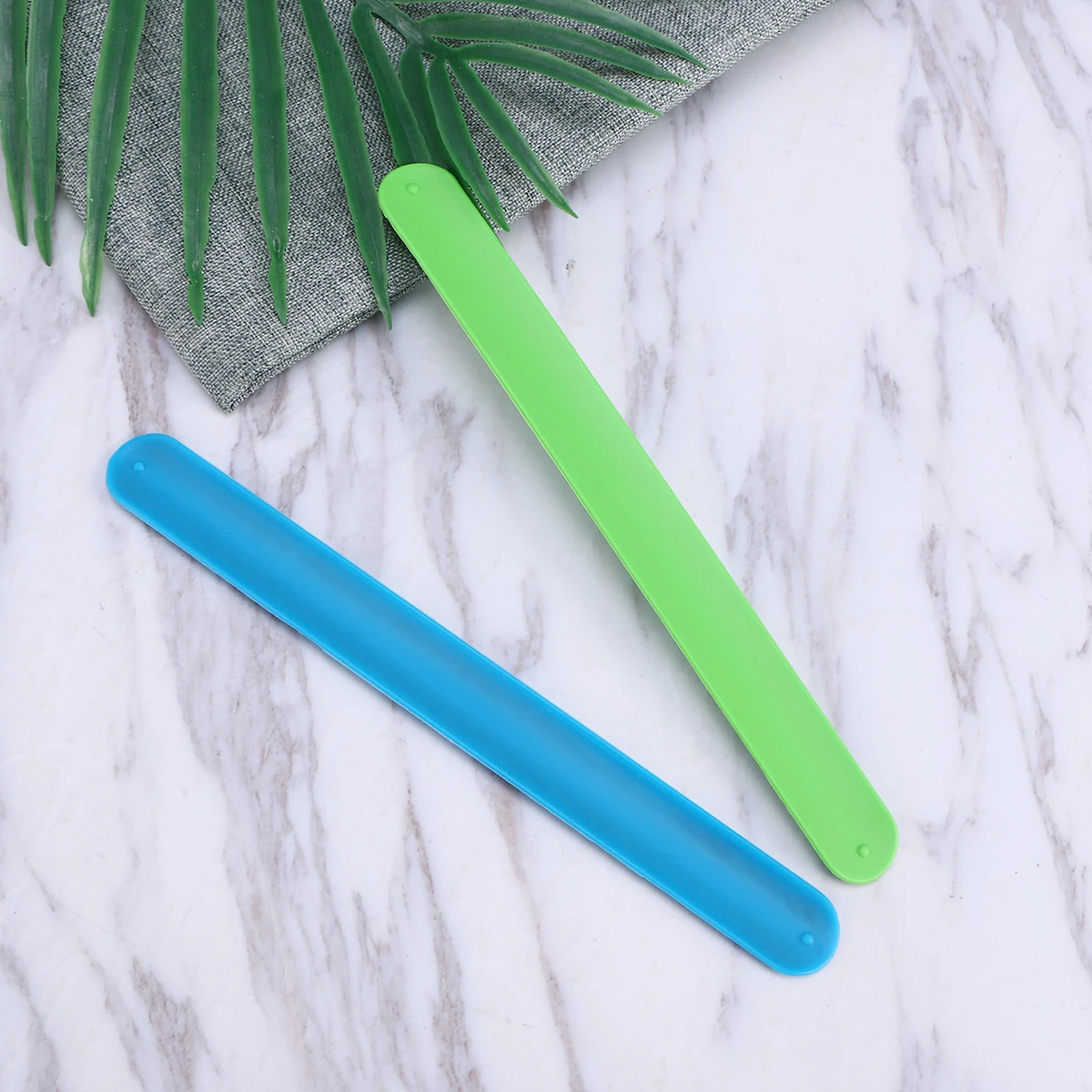 24 pçs 6 cores tapa pulseiras para crianças arco-íris silicone cor pulseira eco amigável elástico moda festa favores