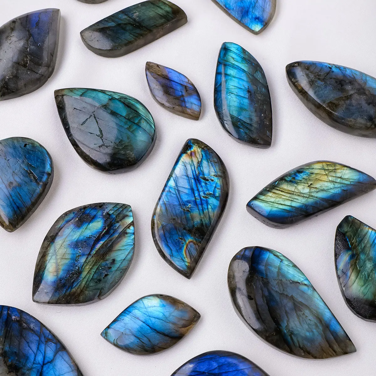 1PC Natural Crystal Labradorite Leaf Oval Shape Hand Polishing DIY Jewelry Making Decorative Ornament Household Supplies