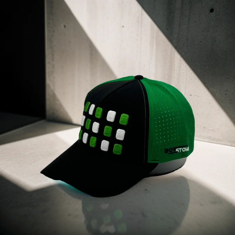 

Custom 5 Panel Structured 3D Embroidery logo Laser Cut Performance Perforated Hole Quick Dry Baseball Hat Embroidery Sport Caps