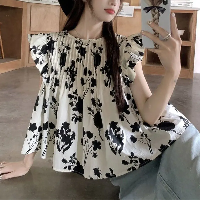 Broken Flowers Flying Sleeve Shirt Women\'s Clothing Loose Casual Round Neck 2024 Summer Stylish Pleated Vintage Elegant Blouse