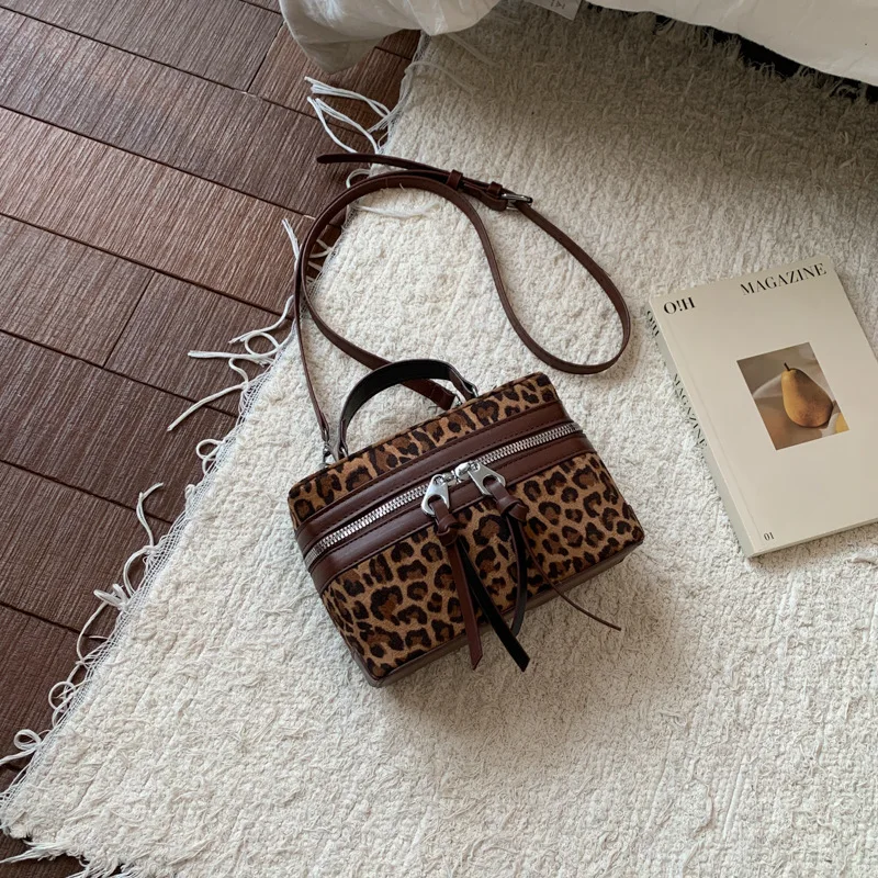 

New Leopard Print Crossbody Bag Versatile Shoulder Purse for Women Fashion Tote Minimalist Sling Bag Textured Top Handle Bag