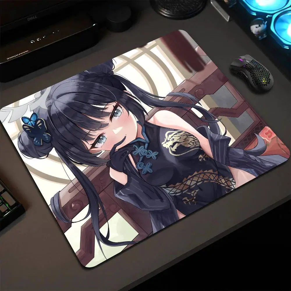 Ryuuge Kisaki Blue Archive Game Mouse Pad 22X18 Square Computer Accessories Office Game Table Mats Rubber Anti-slip Mousepads