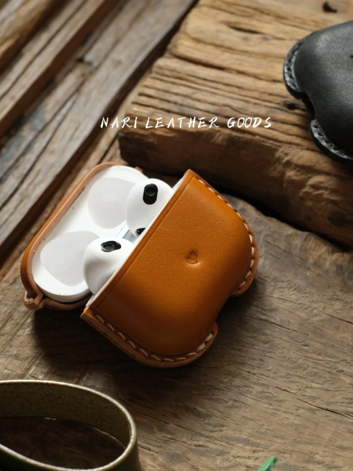 For AirPods 4 earphone case Handcrafted Handmade Genuine leather custom free print alphanumeric