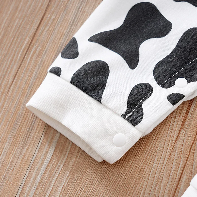 Spring And Autumn Boys And Girls Cute Cartoon Cow Print Comfortable Long Sleeve Baby Bodysuit